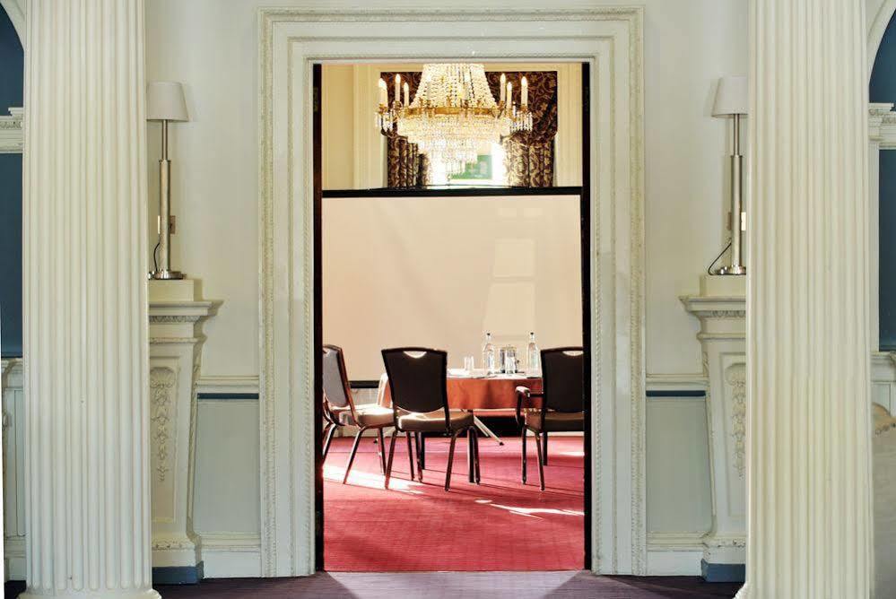 Buxted Park Hotel Bagian luar foto